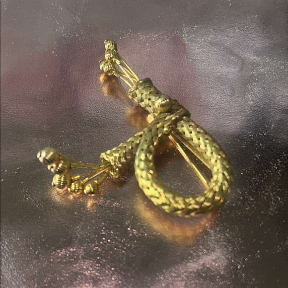 Jewelry - Vintage Gold Rope Knot Brooch #46004